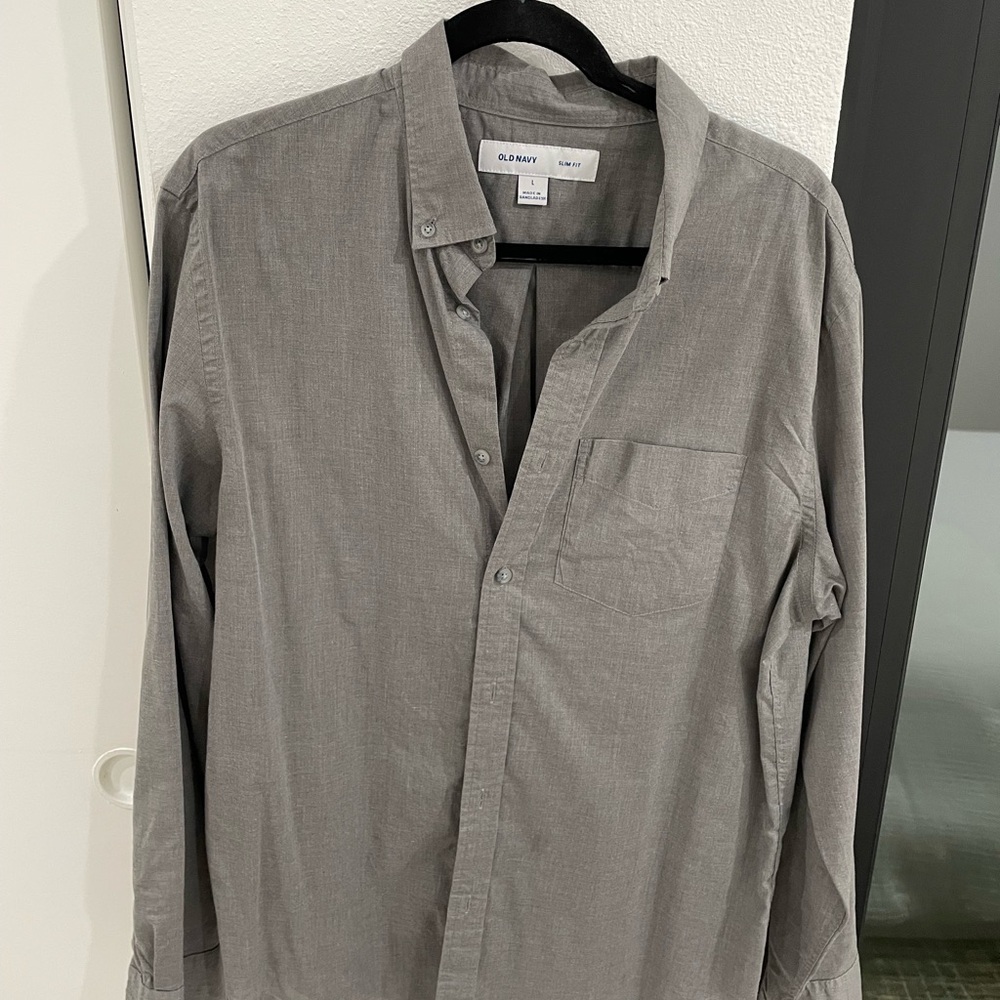 Old Navy Gray Button-Up Shirt